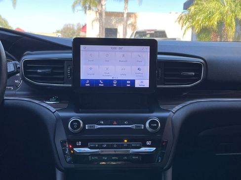 Used 2020 Ford Explorer Limited w/ Hybrid Equipment Group 310A image 36