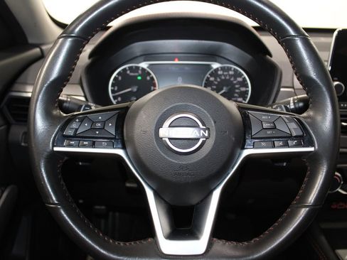 Used 2024 Nissan Altima 2.5 SR image 32