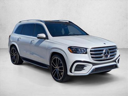 New 2026 Mercedes-Benz GLS 580 4MATIC image 7