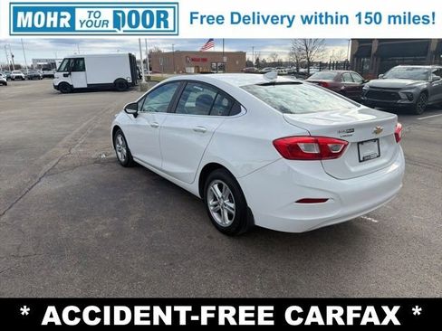 Used 2017 Chevrolet Cruze LT w/ Convenience Package image 3