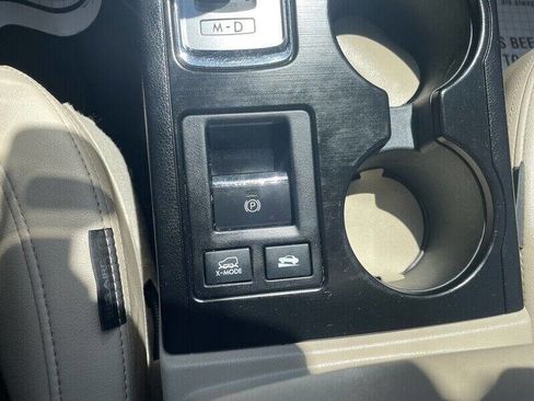 Used 2017 Subaru Outback 2.5i Limited image 24