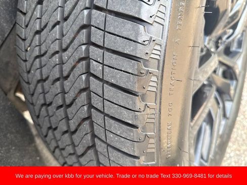 Used 2025 Chevrolet Tahoe Premier AWD/4WD image 10
