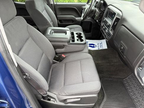Used 2017 Chevrolet Silverado 1500 LT w/ All Star Edition image 38