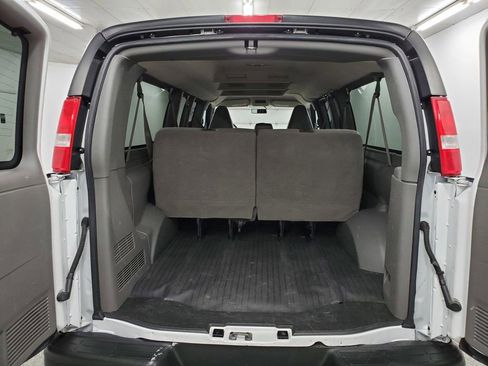 Used 2022 Chevrolet Express 3500 LS image 22