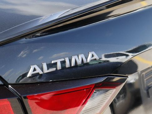 Used 2023 Nissan Altima 2.5 SL FWD image 8