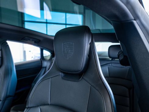 Used 2024 Porsche Taycan image 37