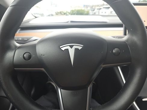 Used 2019 Tesla Model 3 Long Range image 11