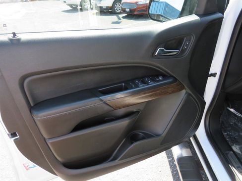 Used 2019 GMC Canyon Denali image 10