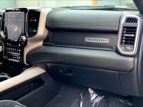 Used 2019 RAM 1500 Laramie image 17