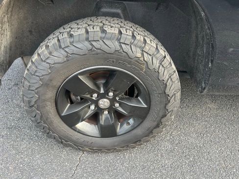 Used 2019 RAM 1500 Express image 19