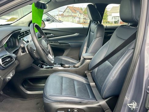 Certified 2023 Chevrolet Bolt EUV Premier w/ Sun & Sound Package image 22