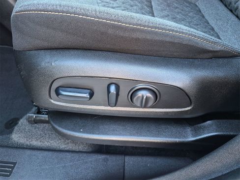 Used 2024 Chevrolet Equinox LT image 12