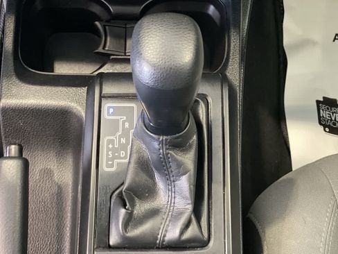 Used 2019 Toyota Tacoma SR AWD/4WD image 21