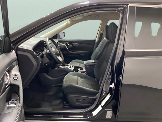 Used 2018 Nissan Rogue SV AWD/4WD image 11