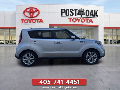 Used 2015 Kia Soul + FWD image 3