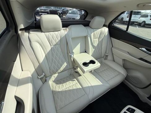 Used 2023 Buick Envision Avenir image 33