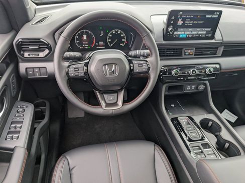 New 2025 Honda Pilot TrailSport image 5