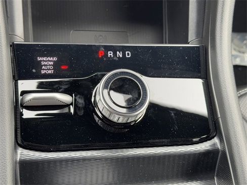 New 2025 Jeep Grand Cherokee Limited image 40