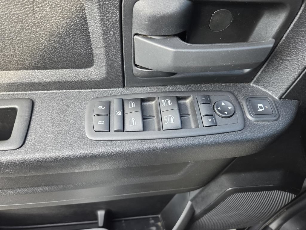 Used 2024 RAM 2500 Tradesman w/ Chrome Appearance Group AWD/4WD image 25