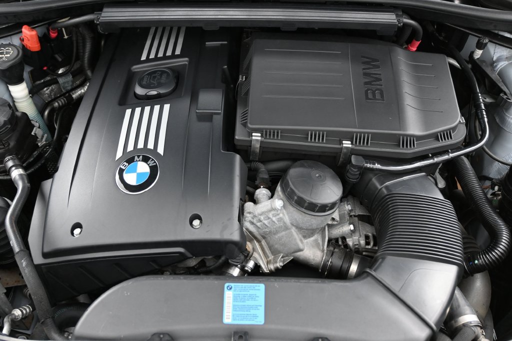 Used 2009 BMW 335i Convertible RWD image 22