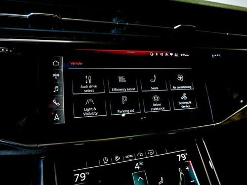 Used 2021 Audi Q7 3.0T Premium image 37