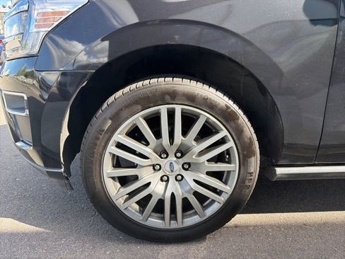 Used 2024 Ford Expedition Max Limited image 4