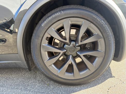 Used 2023 Tesla Model X image 5