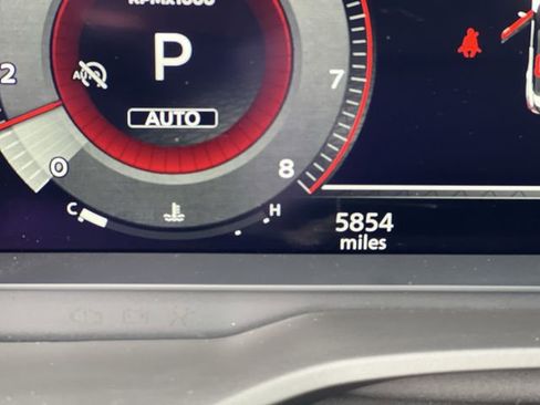 Used 2025 Nissan Rogue SL AWD/4WD image 13