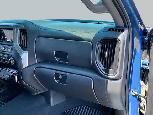 Used 2024 Chevrolet Silverado 1500 Custom w/ Turbomax Blackout Package AWD/4WD image 19