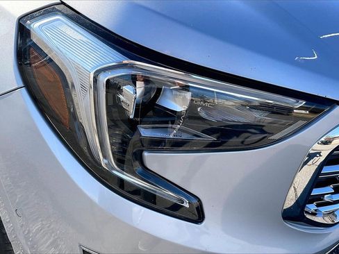 Used 2018 GMC Terrain Denali w/ Advanced Safety Package image 29