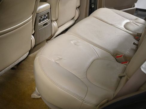 Used 2005 Nissan Pathfinder LE w/ (U01) LE Navigation Pkg image 25