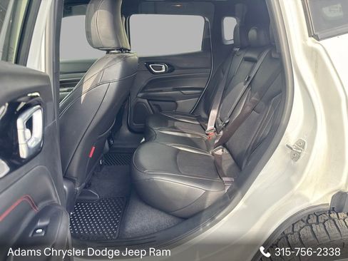 Used 2025 Jeep Compass Trailhawk AWD/4WD image 11