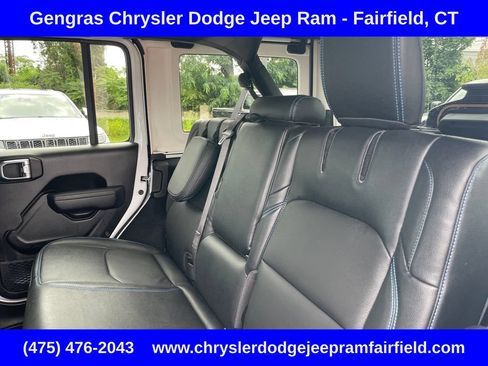 Used 2024 Jeep Wrangler Unlimited AWD/4WD image 42