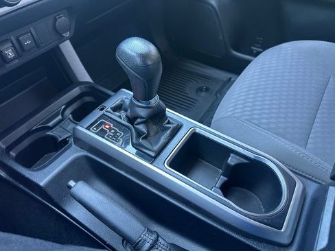 Used 2022 Toyota Tacoma SR5 w/ Technology Package RWD image 26