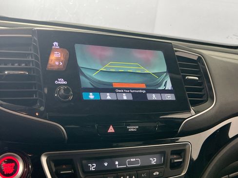 Used 2022 Honda Pilot Touring image 14