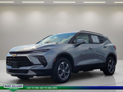 Used 2023 Chevrolet Blazer LT FWD image 8