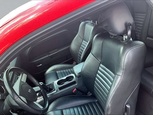 Used 2010 Dodge Challenger R/T RWD image 19