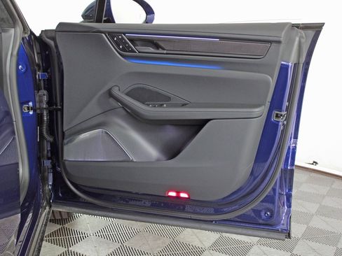 Used 2025 Porsche Macan Turbo Electric image 36