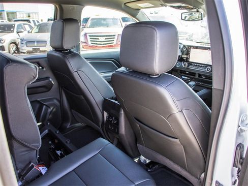 New 2025 Chevrolet Colorado LT w/ LT Convenience Package image 19