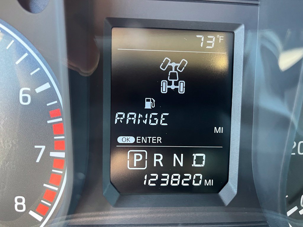 Used 2017 Nissan Titan S AWD/4WD image 9