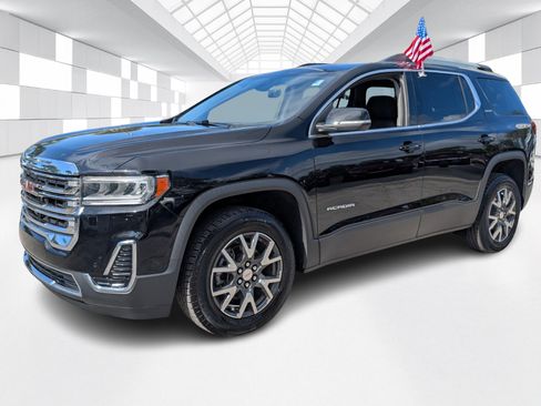 Used 2023 GMC Acadia SLE w/ Driver Convenience Package image 3