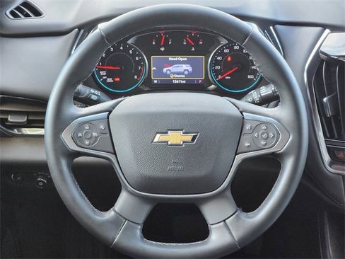 Used 2023 Chevrolet Traverse LT image 26