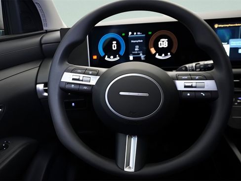 New 2025 Hyundai Tucson SE image 12