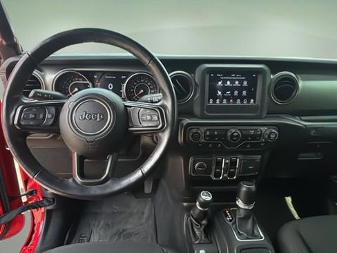 Used 2021 Jeep Gladiator Sport AWD/4WD image 9