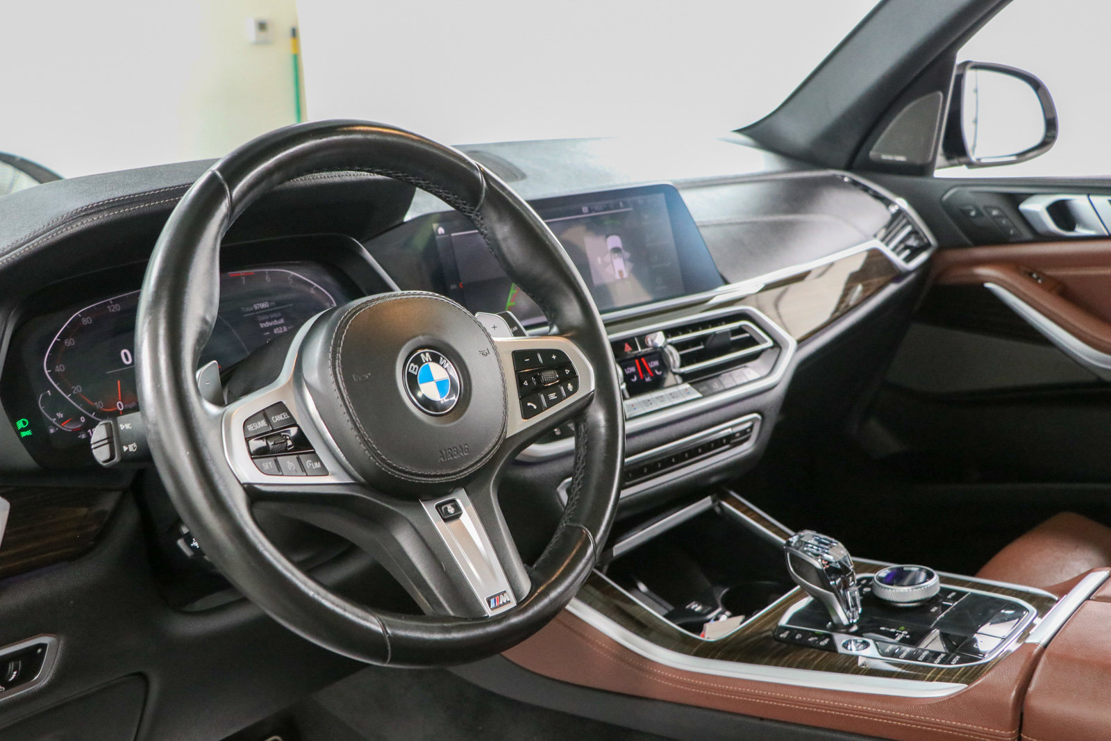 Used 2020 BMW X5 sDrive40i w/ M Sport Package RWD image 23