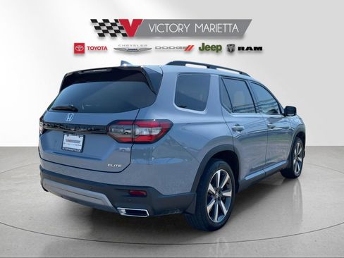 Used 2025 Honda Pilot Elite image 5