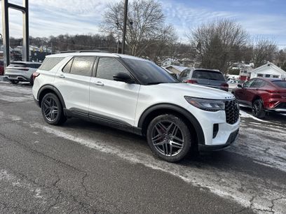 Used 2025 Ford Explorer ST