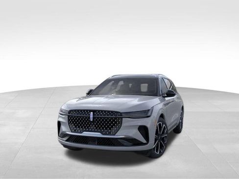 New 2026 Lincoln Nautilus Reserve image 3