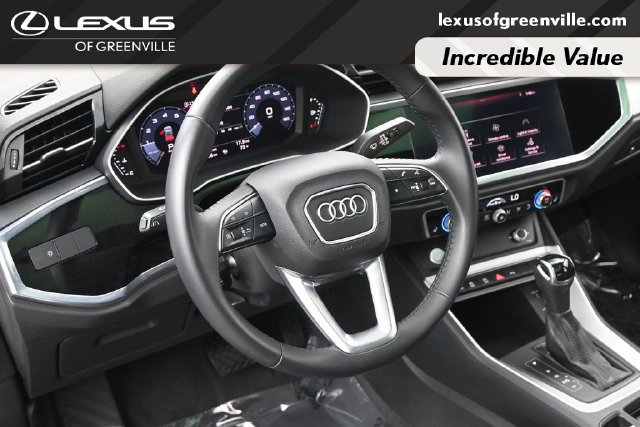 Used 2020 Audi Q3 2.0T Premium w/ Convenience Package AWD/4WD image 26