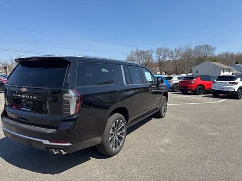 New 2026 Chevrolet Suburban High Country AWD/4WD image 5